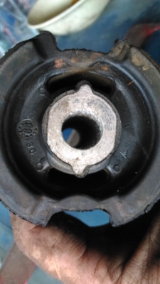 บูชแพท้ายBMW318I E30 200บาท 0890671028 อยู่ดอนเมือง IDline 0890671028