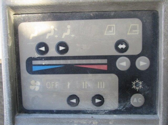 Kobelco SK200mark5 คันนิสวนมากๆจากญี่ปุ่นแท้ใบ80ใช้งานน้อย5,000กว่าชั่งโมงจากนอก