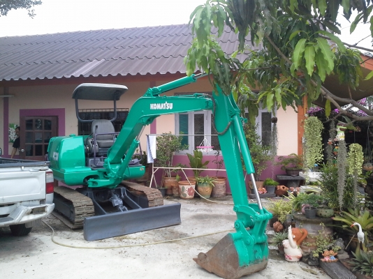 ขายรถ KOMATSU. PC 30-7  สภาพสวยพร้อมใช้งาน เครื่องดี ปั้มแรงทำงานไว ช่วงล่างแน่น เจ้าของขายเองค่ะราคาถูกมากแทรคข้อเต็ม