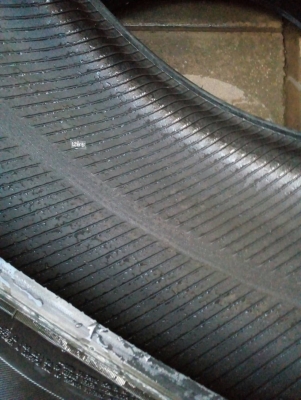 225/35R20 TOYO EXTENZA ปี14 สวยมาก ไม่มีปะ มี 1 เส้น โทร.081-427-3941 225/35R20 TOYO EXTENZA ปี14 สวยมาก ไม่มีปะ มี 1 เส้น โทร.081-427-3941