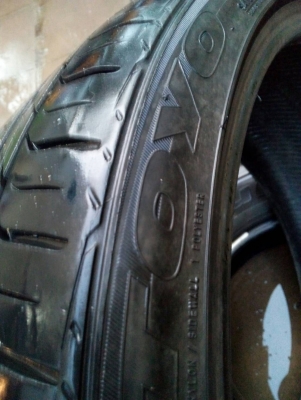 225/35R20 TOYO EXTENZA ปี14 สวยมาก ไม่มีปะ มี 1 เส้น โทร.081-427-3941 225/35R20 TOYO EXTENZA ปี14 สวยมาก ไม่มีปะ มี 1 เส้น โทร.081-427-3941