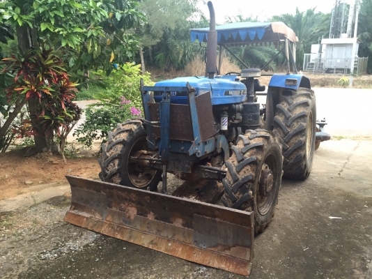 ขายรถไถ2เพลา NEWHOLLAND AT6610 เครื่อง 90แรงม้าปี48 สวยเดิม สนใจโทร 081-970-1072 ขายรถไถ2เพลา NEWHOLLAND AT6610 เครื่อง 90แรงม้าปี48 สวยเดิม สนใจโทร 081-970-1072