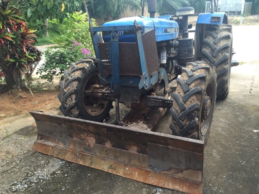 ขายรถไถ2เพลา NEWHOLLAND AT6610 เครื่อง 90แรงม้าปี48 สวยเดิม สนใจโทร 081-970-1072 ขายรถไถ2เพลา NEWHOLLAND AT6610 เครื่อง 90แรงม้าปี48 สวยเดิม สนใจโทร 081-970-1072