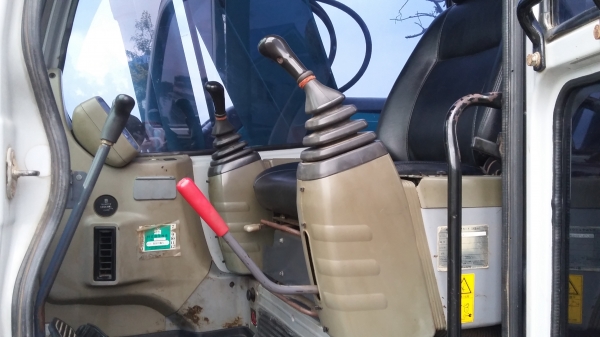 ขาย sk135 sr yy03 สภาพสวยพร้อมใช้งานไฟฟ้าครบแทรกใหญ่บูมอามร์พิเศษ