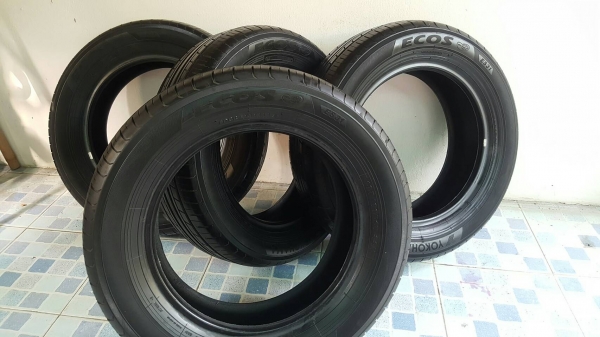 ขายยาง Yokohama Ecos 195/60R15 ปี13