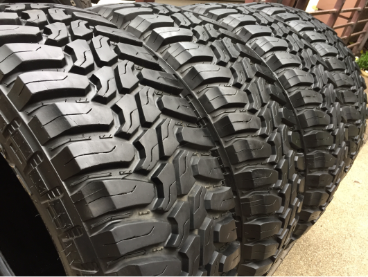 ยาง Mud Deestone 265 70 17 ปลายปี15 ดอกเต็ม ไม่มีปะ ราคาไม่แพง