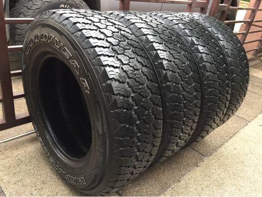 ยาง All Goodyear 245 75 17 ปลายปี12 พร้อมใช้งาน ไม่มีปะ ราคาไม่แพง