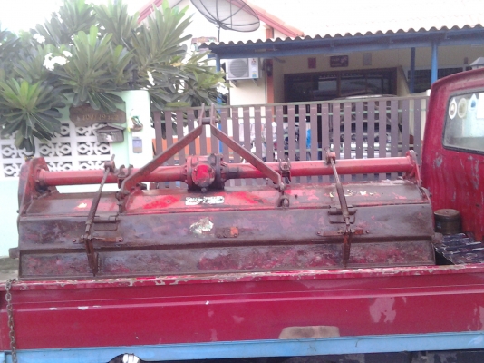 โรตารีโชดชัย2เมตรแบบเฟื่องไม่ใช้โซ่สภาพดีพร้อมใช้ใบเต็มลูกปืนแน่นน้าใช้คับ