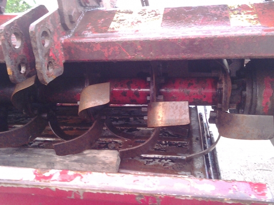 โรตารีโชดชัย2เมตรแบบเฟื่องไม่ใช้โซ่สภาพดีพร้อมใช้ใบเต็มลูกปืนแน่นน้าใช้คับ