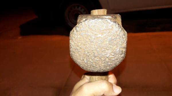 ขายค้อนปอนขนาดใหญ่งานเก่าเหล็กดีหนักประมาณ 4-5กิโล