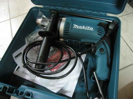 ขายสว่านMakita HP1630 KSP 710W งานใหม่อุปกรณ์ครบพร้อมใบรับประกัน