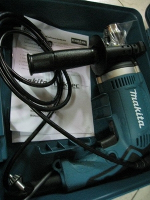 ขายสว่านMakita HP1630 KSP 710W งานใหม่อุปกรณ์ครบพร้อมใบรับประกัน