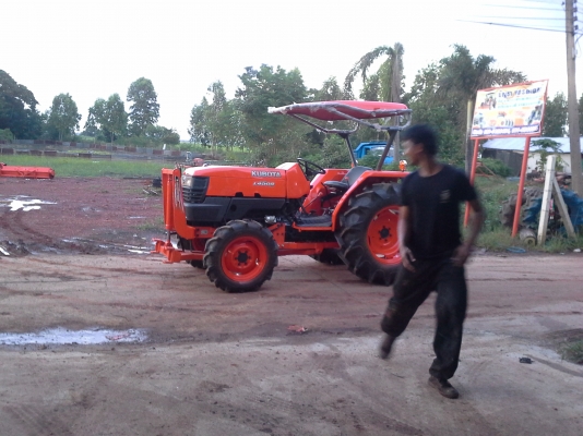 ขายครับใครหายู่4508พพร้อมใช้เช็คเรียบร้อยยางใหม่4เส้นอุปกรดันหน้า ผาน6x22ใหม่โลตาลี่