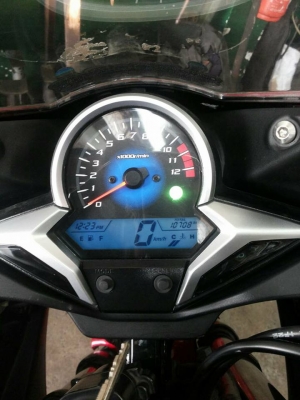 ขาย CBR 250 i ปี 54 ไม่มี ABS เครื่องดีเดิมๆ สภาพภายนอกสวย ไม่มีรอยล้ม วิ่งน้อย เล่มพร้อมชุดโอน