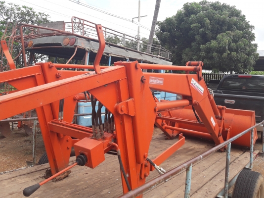 ชุดตัก ป.เสรี สำหรับ 30-47แรง สภาพใหม่มาก