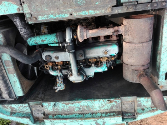 ขายด่วน  KOBELCO SK200 .MART 5ธรรมดาเครื่องปั้มดีครับ ไฟฟ้าอยู่ขาดมอเตอร์คันเร่ง จอหาย นอกนั้นครบ โซ่ช่วงล่าง สวย เอวมีขยับนิดๆ รถทำงานปกติ เอกสารสัญญาซื้อขาย