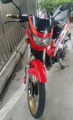 ขายแดช 125 เครื่องดี สภาพตามรูป มีทะเบียนโอนได้ 8,900 ขายแดช 125 เครื่องดี สภาพตามรูป มีทะเบียนโอนได้ 8,900