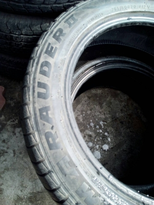 265/50R20  MAXXIS MARAUDER II  มี 2 เส้น tel. 081-427-3941
