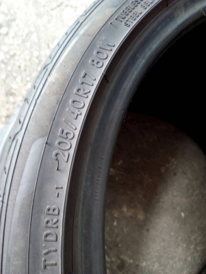 205/40R17 TOYO DRB ปี13 มี 2 เส้น tel. 081-427-3941 205/40R17 TOYO DRB ปี13 มี 2 เส้น tel. 081-427-3941