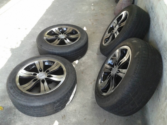 ขอบ16นิ้ว6รู พร้อมยาง ชุดนี้ ราคา 6900 บาท