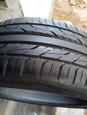 225/35R20 TOYO EXTENZA HP ปี14 มี 1 เส้น tel.081-427-3941 225/35R20 TOYO EXTENZA HP ปี14 มี 1 เส้น tel.081-427-3941