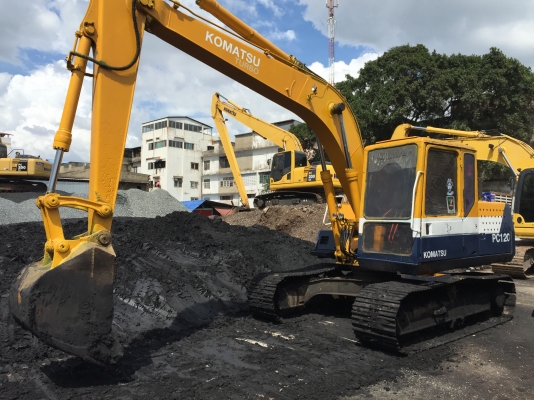 ขายรถแบคโฮ KOMATSU PC120-5 ไฟฟ้าใช้ได้ เอกสารใบอิมวิย (สวม) ราคา.520000 ต่อรอง