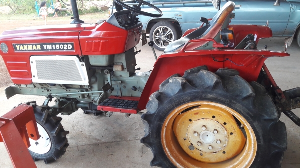 ขายรถไถยันมาร์YM1502D15แรง3สูบขับ4X4อุปกรณ์ผานสาม ขายรถไถยันมาร์YM1502D15แรง3สูบขับ4X4อุปกรณ์ผานสาม