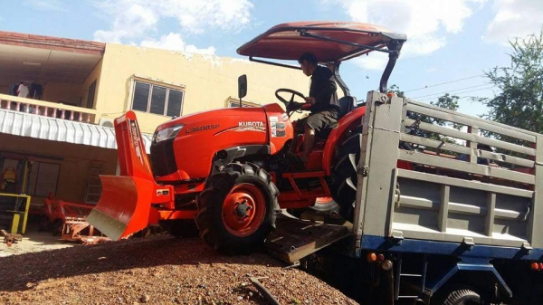 ปัญญาแทรคเตอร์..จัดมาให้ครับ ด่วน!!!คูโบต้า L3608SPใบมีดคานล่าง เล่มทะเบียนพร้อม สภาพพร้อมใช้ ส่ง จ.มุกดาหาร