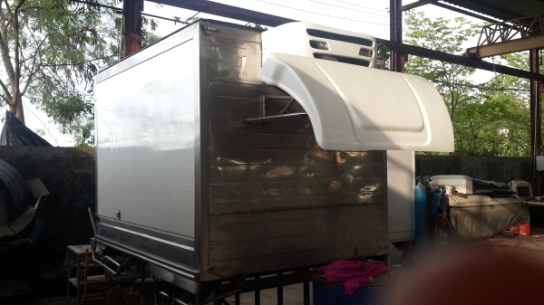 ขายรถตู้เย็น สภาพดี ทำอุณหภูมิติดลบ ตู้ได้มาตราฐาน