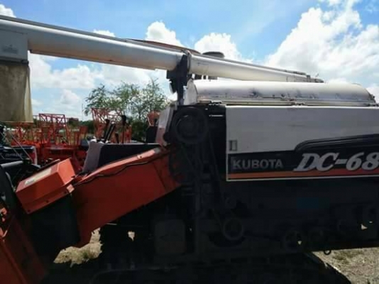 ขายรถเกี่ยวข้าวคูโบต้าDC68Gอุ้ม สภาพเช็คลงงาน เอกสารทะเบียนครบ เครื่องเดิม