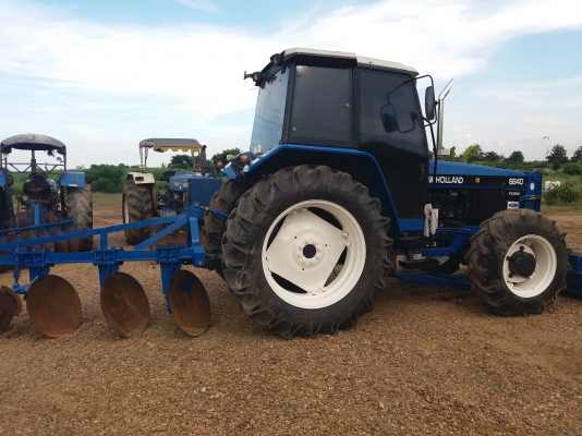 ขาย6640(4&times;4)คานหน้าคาลาโล่เอกสารอิยวอย   รถสวยพร้อมใช้งาน