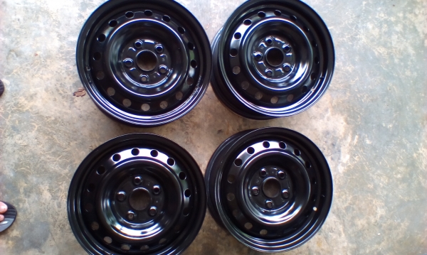 ล้อกะทะขอบ15/5-114 ใส่โตต้าไมตี้-วีโก้-ไทรทรัล ชุด 1800บ.