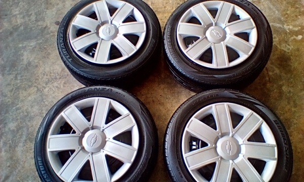 ล้อกะทะขอบ15/4-114 ยางบริสโตน195/55/15ปี13 ชุด 2500บ.