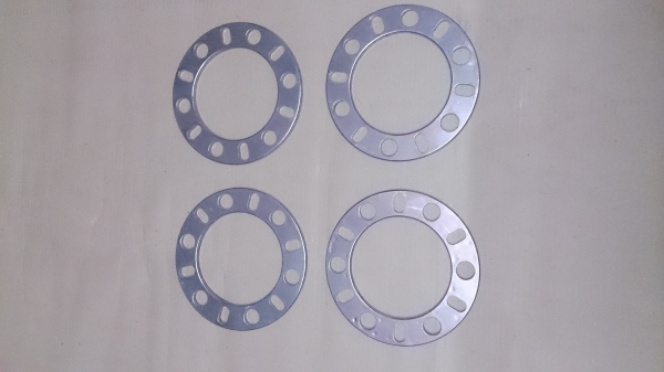 Spacer 6 มิลลิเมตร งาน CNC ไทย และงาน Japan อย่างละชุดครับ