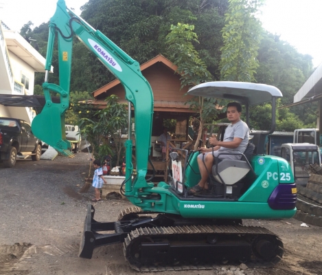 ขายรถขุดKOMATSU PC25-1รุ่น7เก่านอกแท้ญี่ปุ่นเอกสารอินวอยนำเข้าไม่เคยใช้งานในไทยคับ