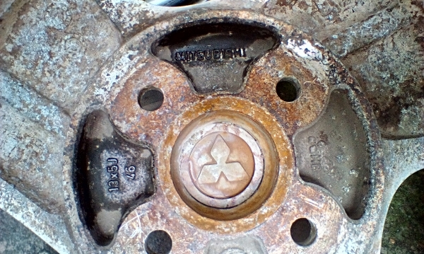 ล้อแม๊กขอบ13/4-100 ชุดละ 1200บ.