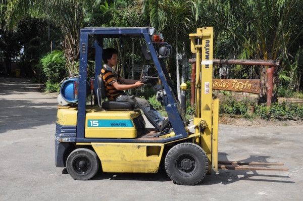 ลดกระหน่ำ!!ขายFORKLIFT KOMATSU FG15-15 แก๊สญี่ปุ่นโรงงาน(1.5ตัน) สวยเดิมจากญี่ปุ่น ยังไม่เคยใช้ในไทย 125,000เท่านั้น!!