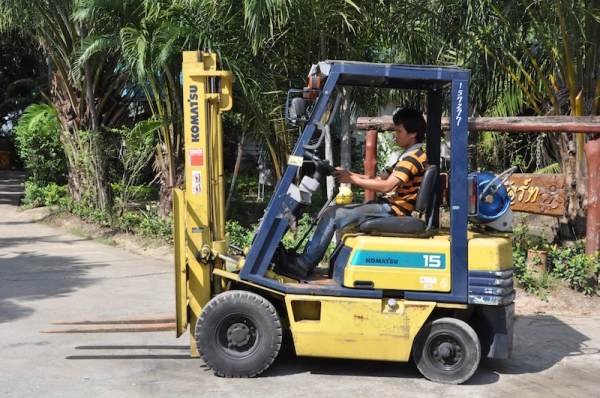 ลดกระหน่ำ!!ขายFORKLIFT KOMATSU FG15-15 แก๊สญี่ปุ่นโรงงาน(1.5ตัน) สวยเดิมจากญี่ปุ่น ยังไม่เคยใช้ในไทย 125,000เท่านั้น!!