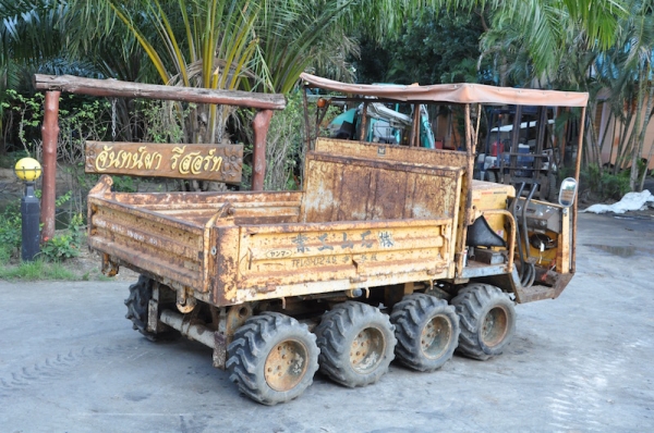 ขายรถบรรทุกดั้มเปอร์YANMAR TFW15D ขับเคลื่อน8ล้อสวย สวยเดิมจากญี่ปุ่นยังไม่เคยใช้ในไทย 135,000เท่านั