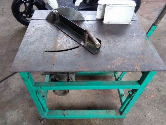 ขายเเท่นตัดอลูมิเนียมมือสองพร้อมใช้