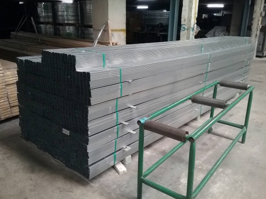 ขายส่ง ซีลาย และ ฉาก งานฝ้า เราเป็นโรงรีดซีลายขายส่งโดยตรง