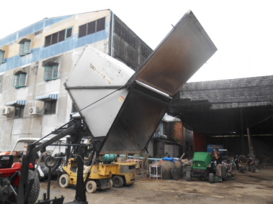 เครื่องเก็บหญ้า TOKO TBS-180L