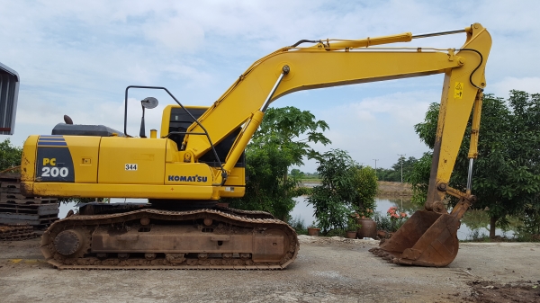 ขายkomatsu PC 200-8N1