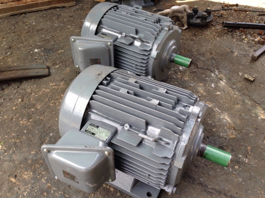ขายมอเตอร์ Hitachi 5HP. 380V 2800rpm. 2Pole สภาพสวยเดิมๆ (ทำสีใหม่) พร้อมใช้งาน มีหลายตัวครับ