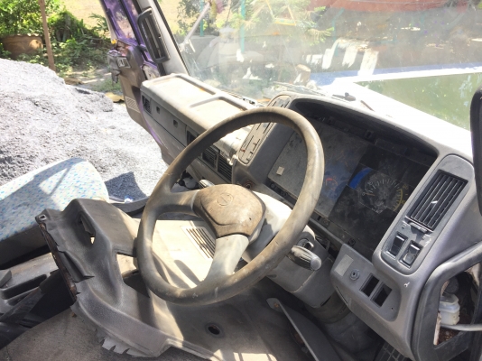 ขาย หัวHINO สิงไฮเทค 6ล้อ ไม่มีแคป อุปกรณ์ครบ ขาย หัวHINO สิงไฮเทค 6ล้อ ไม่มีแคป อุปกรณ์ครบ