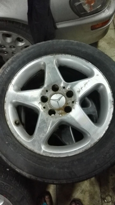 ขายล้อ benz ขอบ16 พร้อมยาง ตามสภาพ