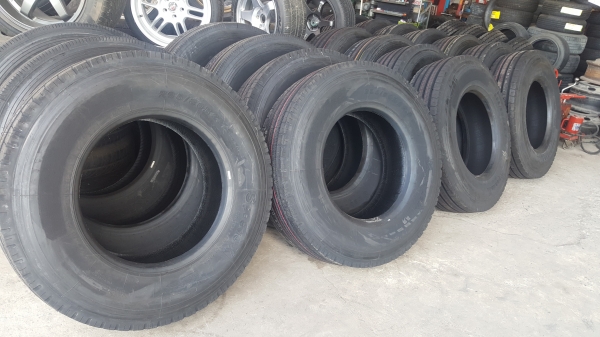 ยาง 295/80-22.5