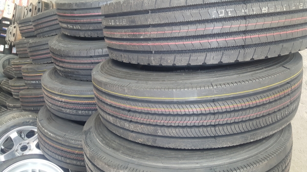 ยาง 295/80-22.5