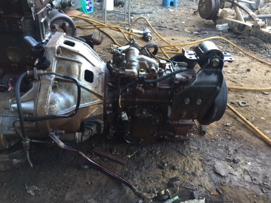 ขายเครื่อง TOYOTA 14B พร้อมเกียร์ ขายเครื่อง TOYOTA 14B พร้อมเกียร์