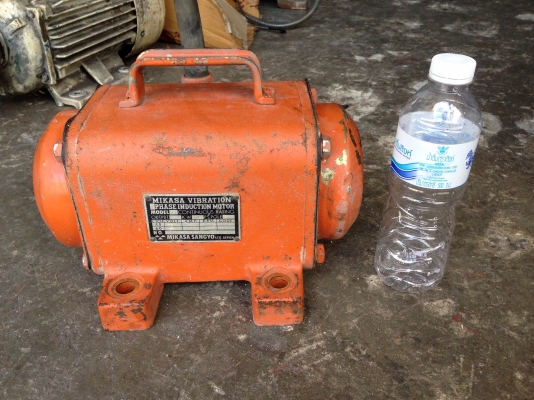 ขายมอเตอร์สั่น-เขย่า Vibration Mikasa 0.5HP. 380V made in Japan สภาพสวยมาก เดิมๆวิ่งนิ่ม สั่นแรง พร้อมใช้งาน